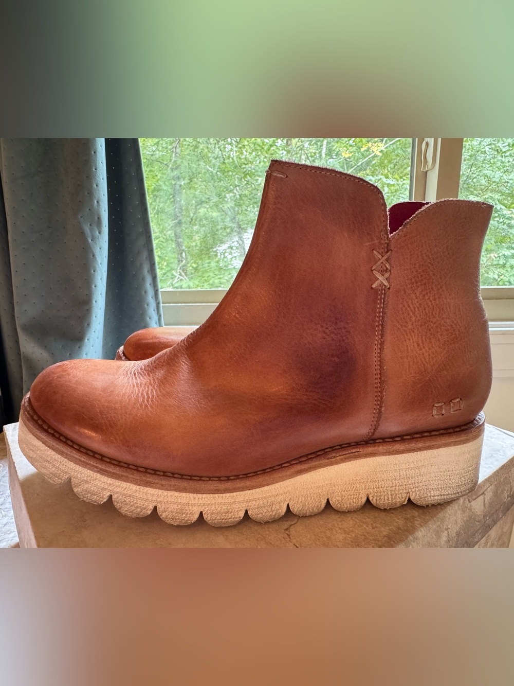 Bed|Stü Lydyi Tan Rustic Wedge Bootie
